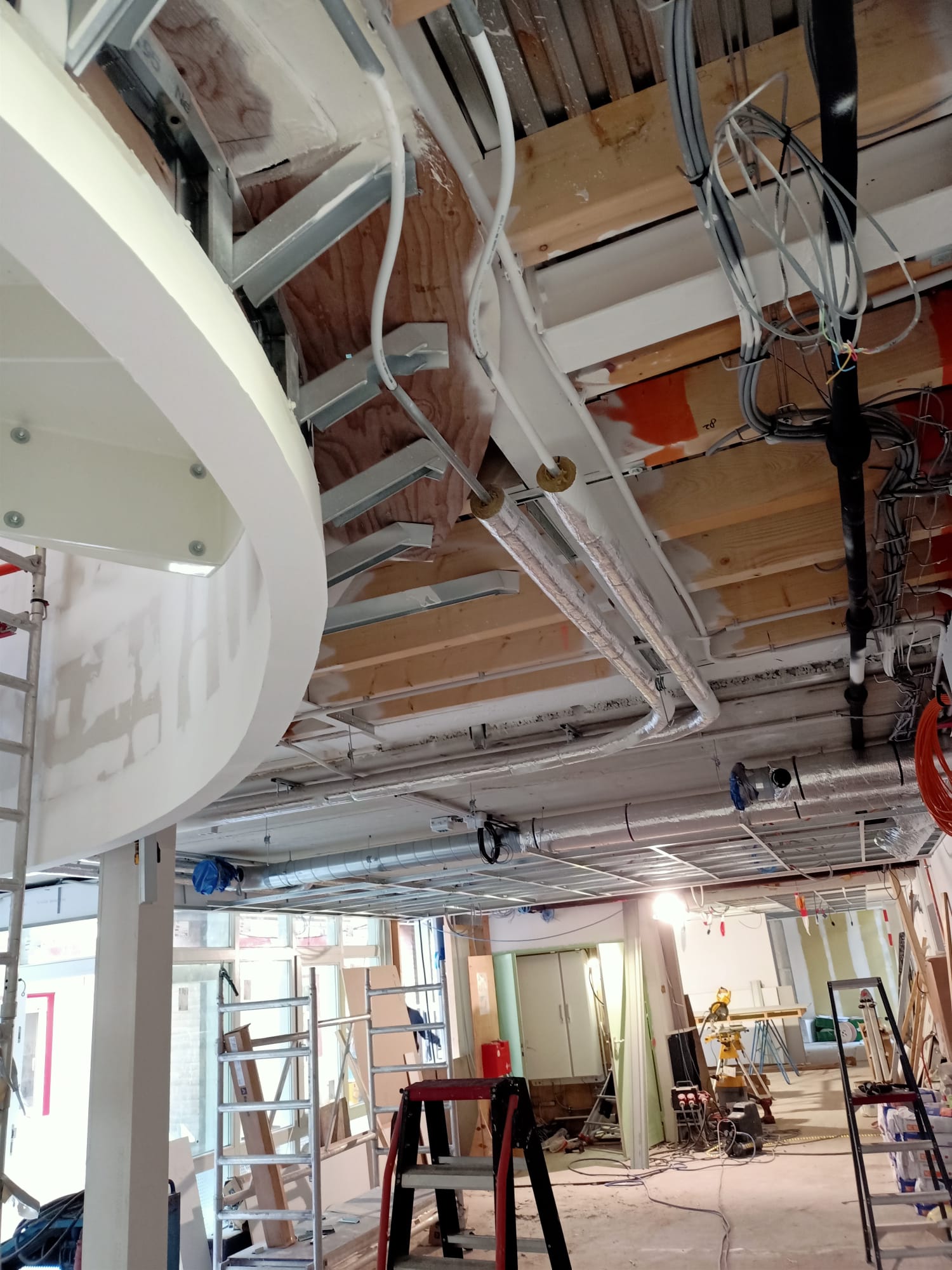 Ceiling finishing before